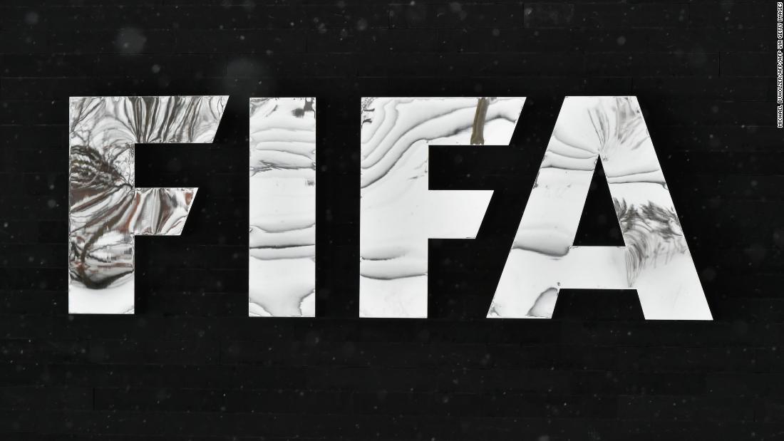 La FIFA y la UEFA suspenden de las competiciones a todos los equipos y clubes internacionales rusos