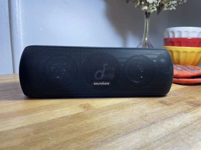 El Anker Soundcore Motion Plus es el altavoz Bluetooth de sonido completo que amamos.