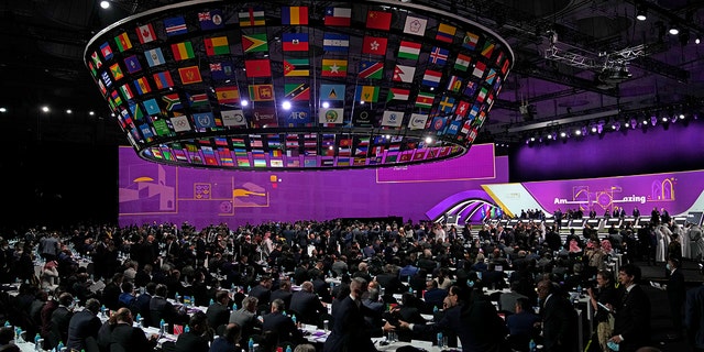 Los delegados asisten a la Conferencia de la FIFA en el Centro de Convenciones y Exposiciones de Doha en Doha, Qatar, el jueves 31 de marzo de 2023.