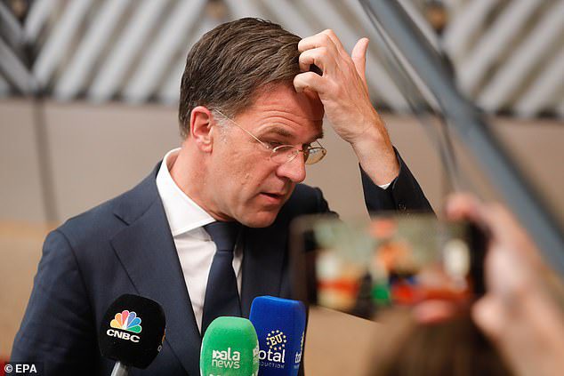 El primer ministro de los Países Bajos, Mark Rutte, llega el primer día de la Cumbre Europea Extraordinaria sobre Ucrania en el Consejo Europeo, en Bruselas, Bélgica, el 30 de mayo de 2022.