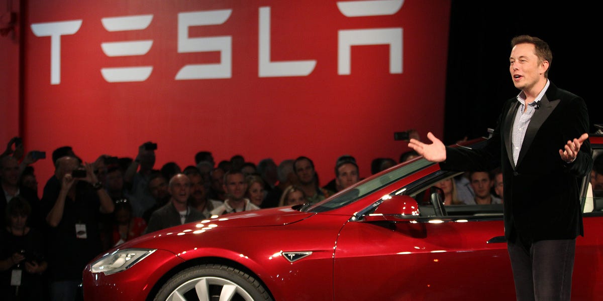 Elon Musk se retiró del club de $ 200 mil millones con Tesla Plummets