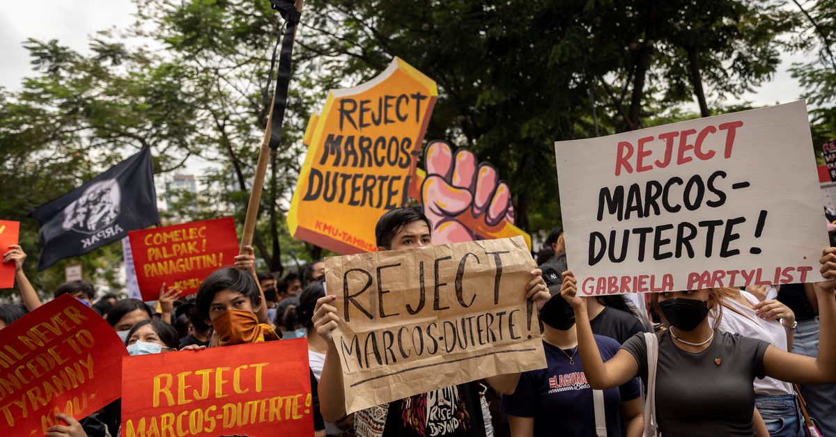 Las protestas estallaron con el regreso de las elecciones filipinas de Marcos a la presidencia