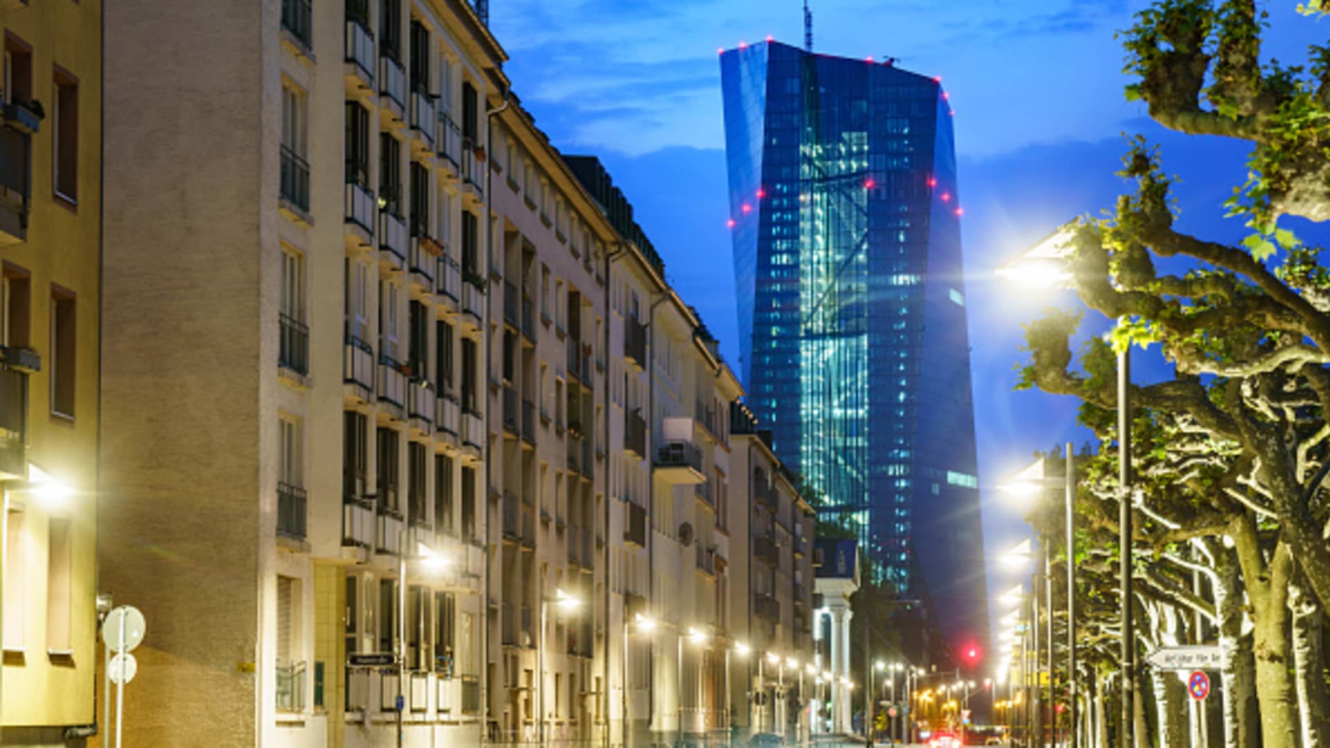 Un miembro del Banco Central Europeo presiona para que se tomen medidas rápidas para subir las tasas de interés