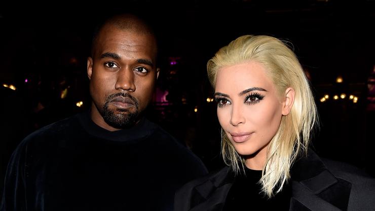 Kim Kardashian y Kanye West asisten juntos a un partido de baloncesto en el norte