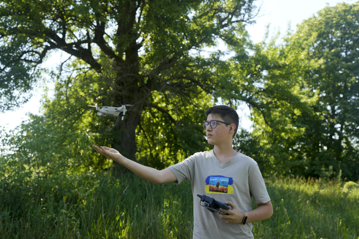 Campeón adolescente de drones de Ucrania 'feliz de haber destruido a alguien'