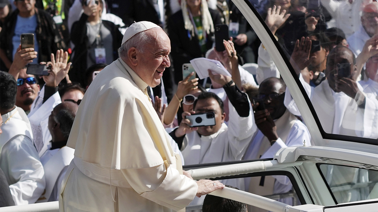 El papa Francisco dice que debería reducir los viajes o considerar la jubilación: la puerta está abierta