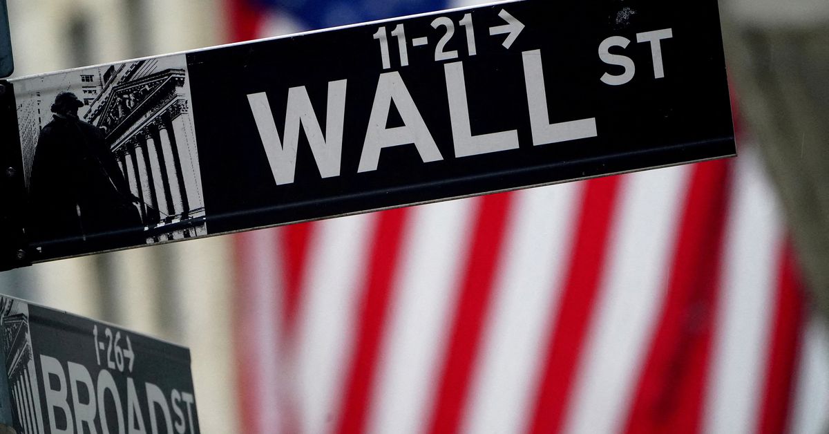 El S&P 500 y el Nasdaq cerraron al alza mientras los inversores observan la trayectoria económica