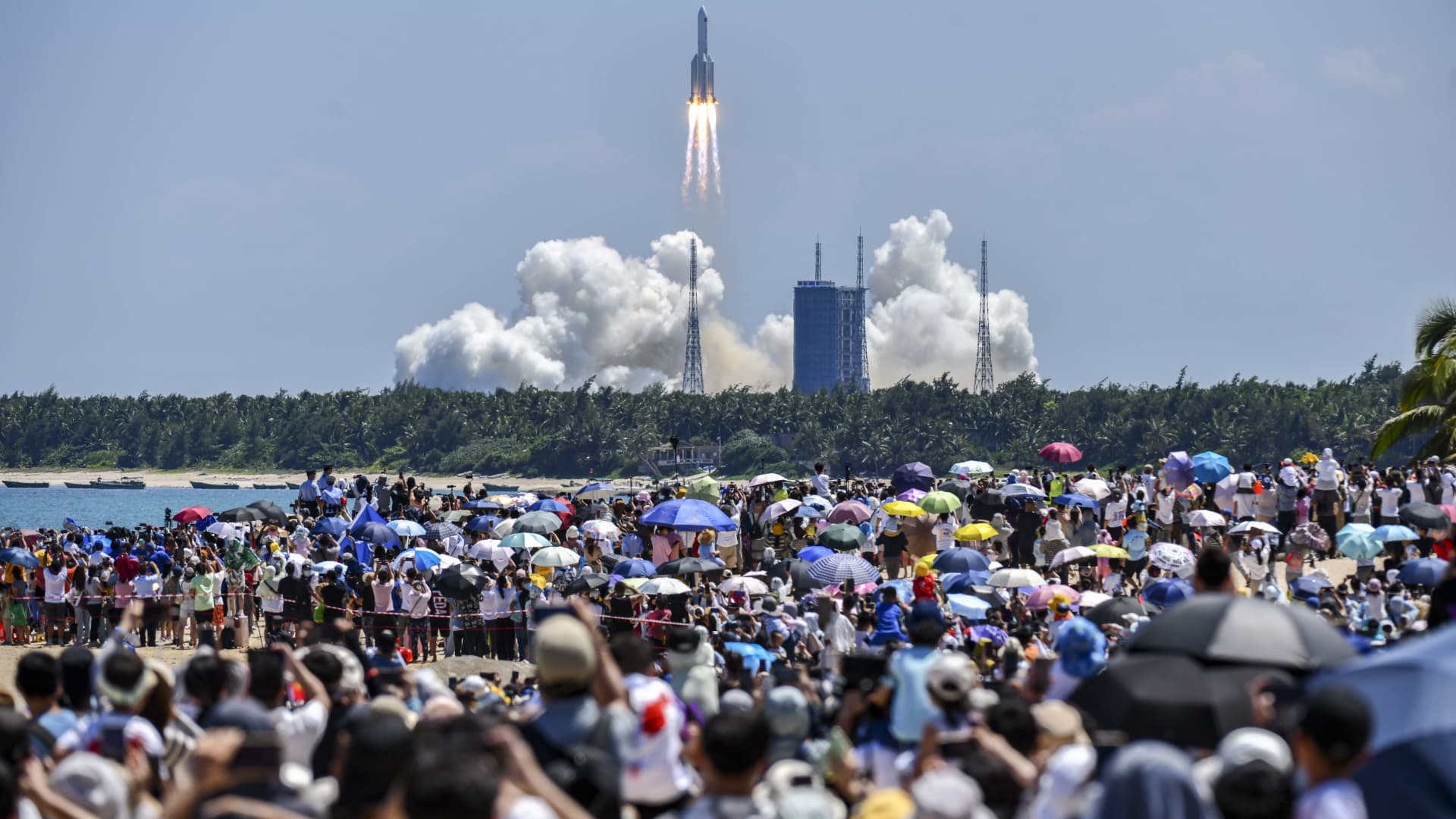 Misil chino cae a la Tierra, la NASA dice que Beijing no compartió información