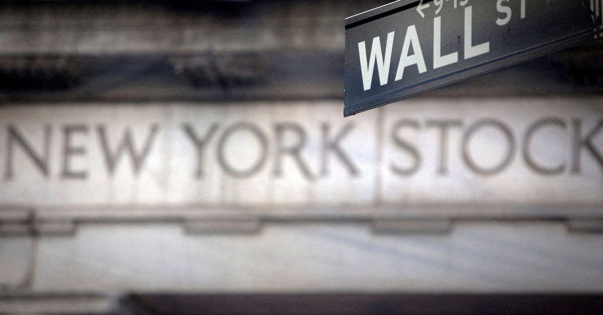Wall Street cierra a la baja ya que los datos de inflación aumentan las probabilidades de un aumento de las tasas de la Fed