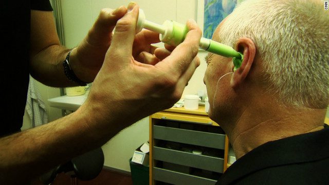 El tono perfecto: la búsqueda para crear los auriculares más pequeños del mundo