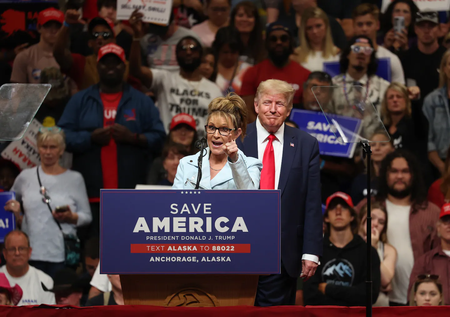 El voto de Alaska pone a prueba la influencia de Trump, la apuesta de Palin por un nuevo sistema electoral