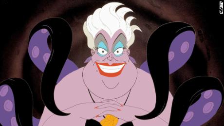 Pat Carroll prestó su voz al personaje Ursula, la bruja del mar en Disney "  La Sirenita "  (1989).