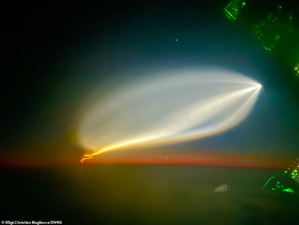 No es la primera vez que el encuentro sobrenatural se identificó más tarde como relacionado con el lanzamiento del satélite SpaceX.