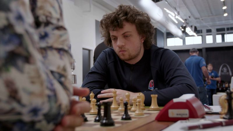 Hans Niemann: el adolescente probablemente hizo trampa en docenas de partidas, afirma Chess.com