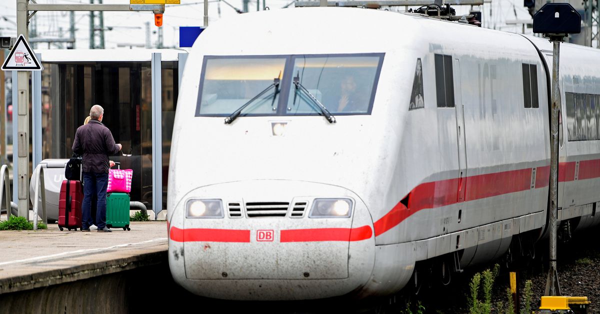 Sabotaje 'malicioso y selectivo' detiene trenes en el norte de Alemania