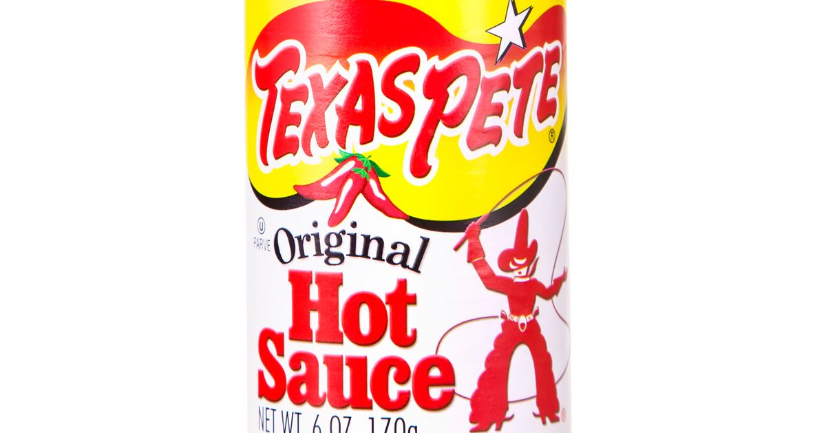 Se presentó una demanda contra los fabricantes de la salsa picante de Texas Pete por un producto popular de Carolina del Norte.