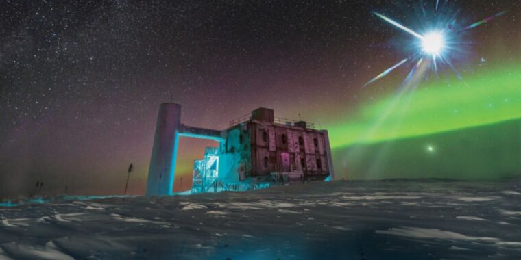 El análisis de neutrinos de IceCube vincula una posible fuente galáctica de rayos cósmicos