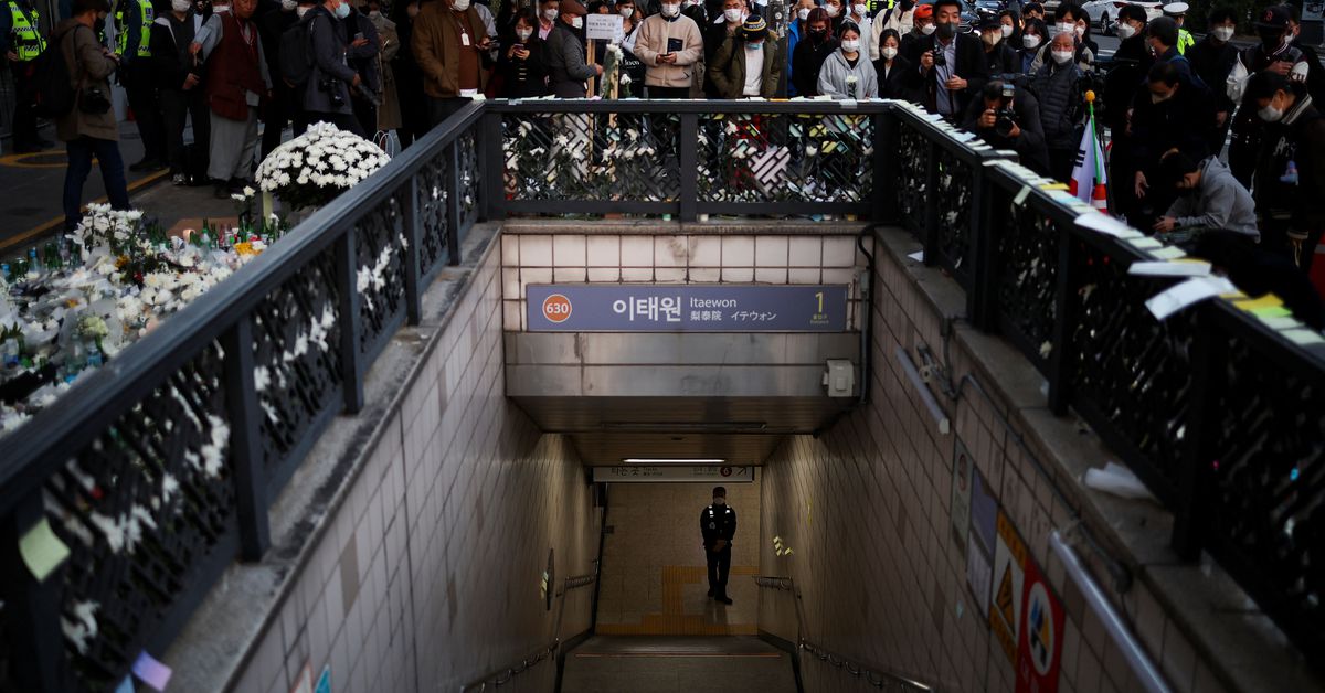 Corea del Sur promete medidas enérgicas y medidas para calmar la ira por el enamoramiento de Halloween