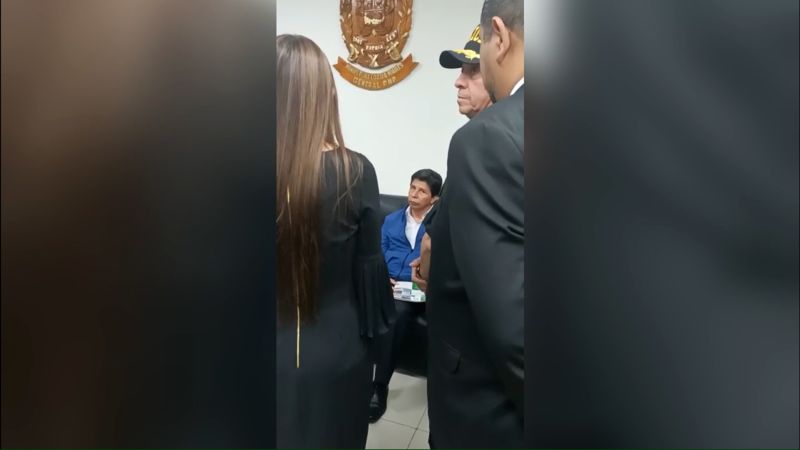 El peruano Castillo renunció y fue arrestado, y Bulwart juró como nuevo presidente