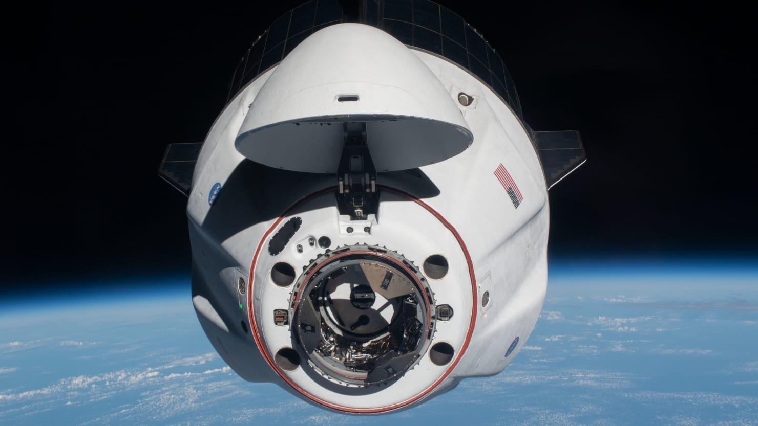 La NASA está considerando usar SpaceX para rescatar astronautas después de la fuga de la estación espacial rusa