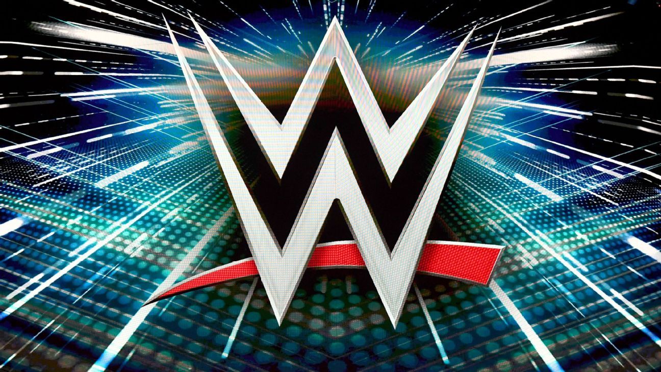 La superestrella mexicana de la lucha libre Dragon Lee firma un acuerdo con WWE
