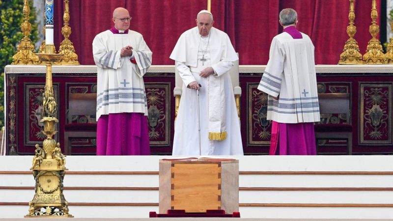 Funeral del Papa Benedicto XVI: El Papa Francisco encabezó el funeral de su predecesor, el primero en los tiempos modernos