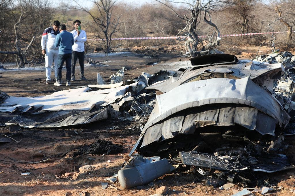 Two Indian fighter jets crash, killing pilot