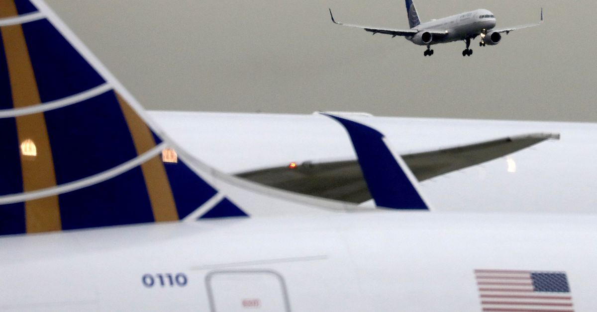 Enfoque: United Airlines lidia con pilotos que evitan la silla del capitán