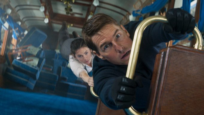 Tom Cruise y Hayley Atwell en Mission: Impossible: Dead Reckoning Part 1 de Paramount Pictures y Skydance.