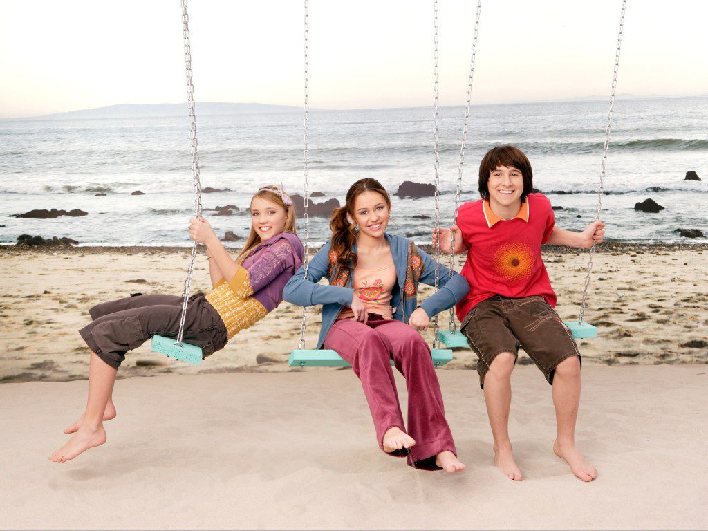 Emily Osment, Miley Cyrus, Mitchell Musso (temporada 1), 2006