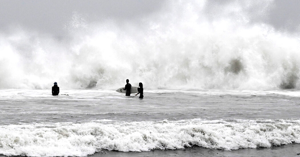 Un estudio afirma que las olas a lo largo de la costa de California son cada vez más grandes