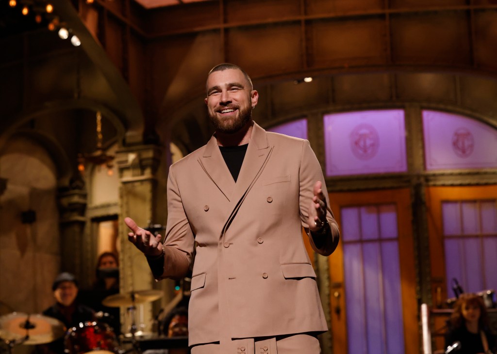 El presentador de Saturday Night Live regresa Músicos de octubre - Fecha límite