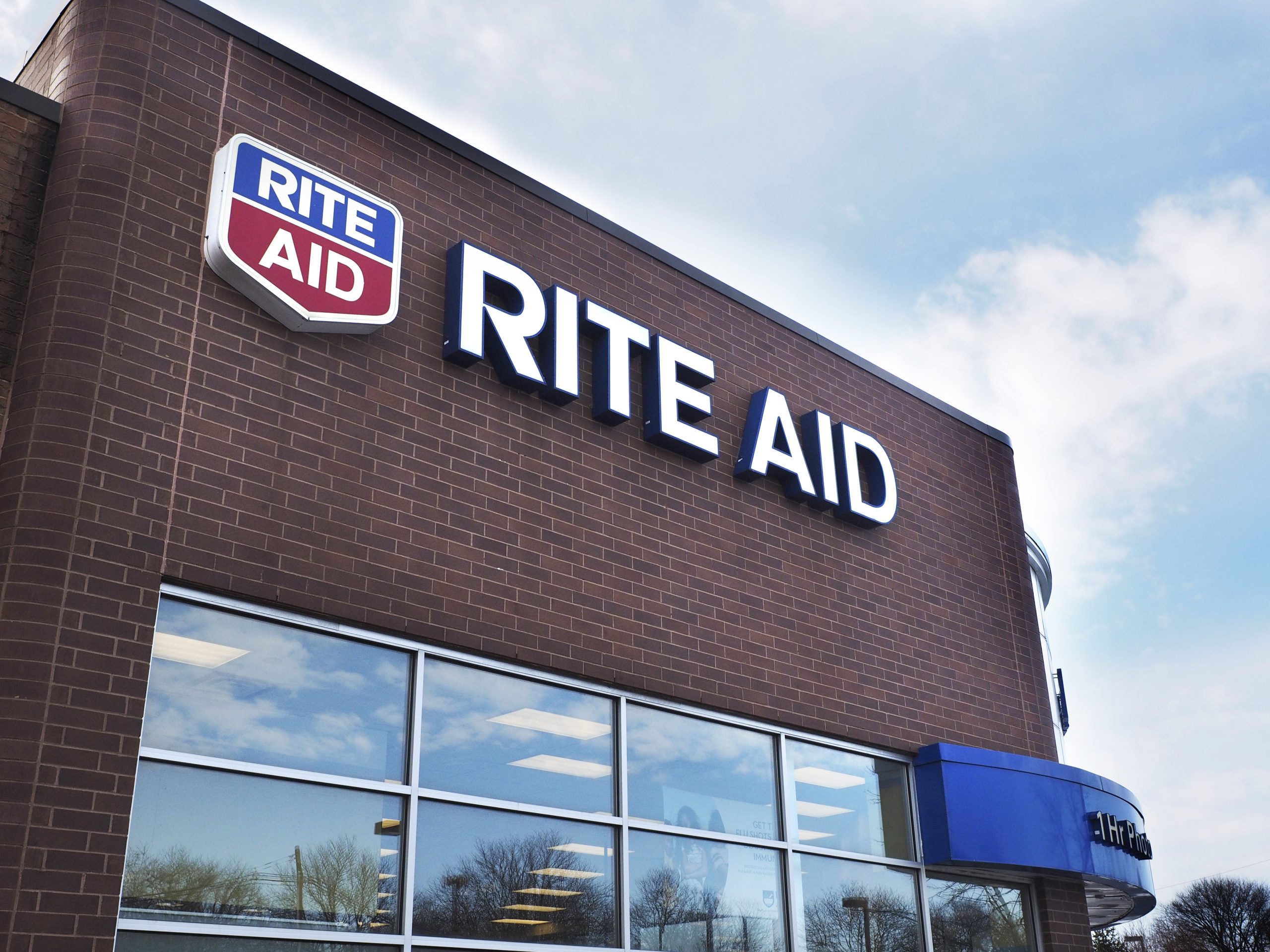 Rite Aid cierra entre 400 y 500 tiendas en quiebra