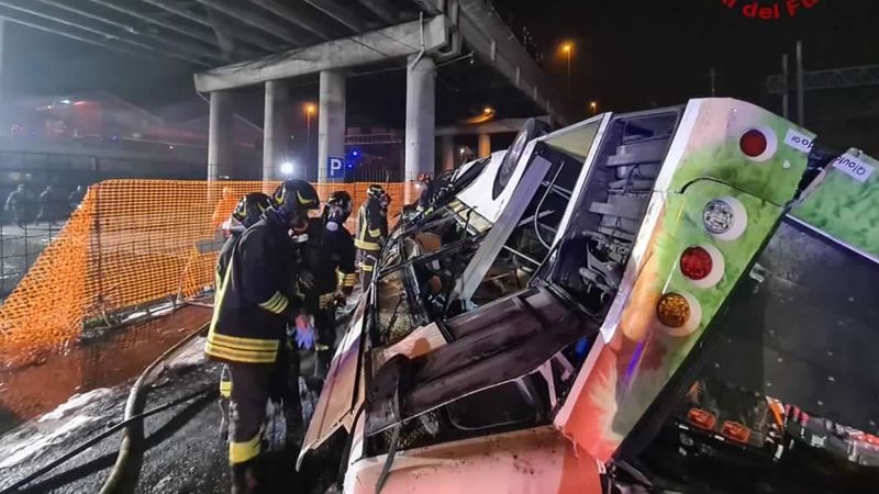 Accidente de autobús en Venecia: las autoridades italianas investigan el accidente que mató al menos a 21 personas