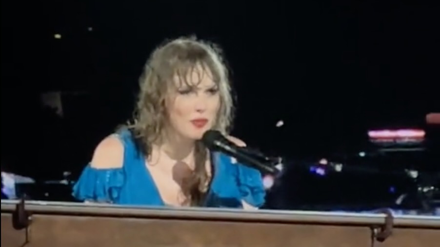 Taylor Swift realiza entre lágrimas una actuación en homenaje a Ana Clara Benevides