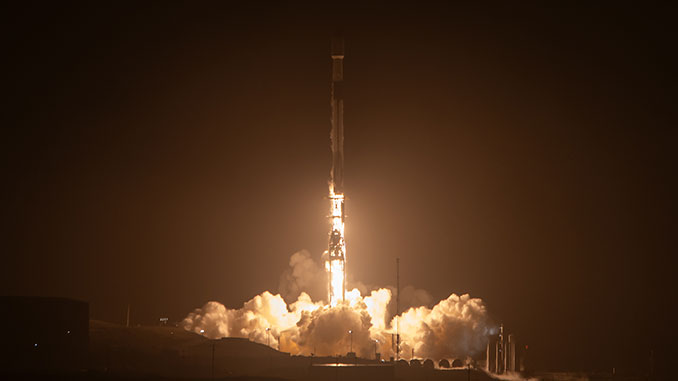 El cohete Falcon 9 despega de California con 22 satélites Starlink, el lanzamiento número 100 de SpaceX en 365 días - Spaceflight Now