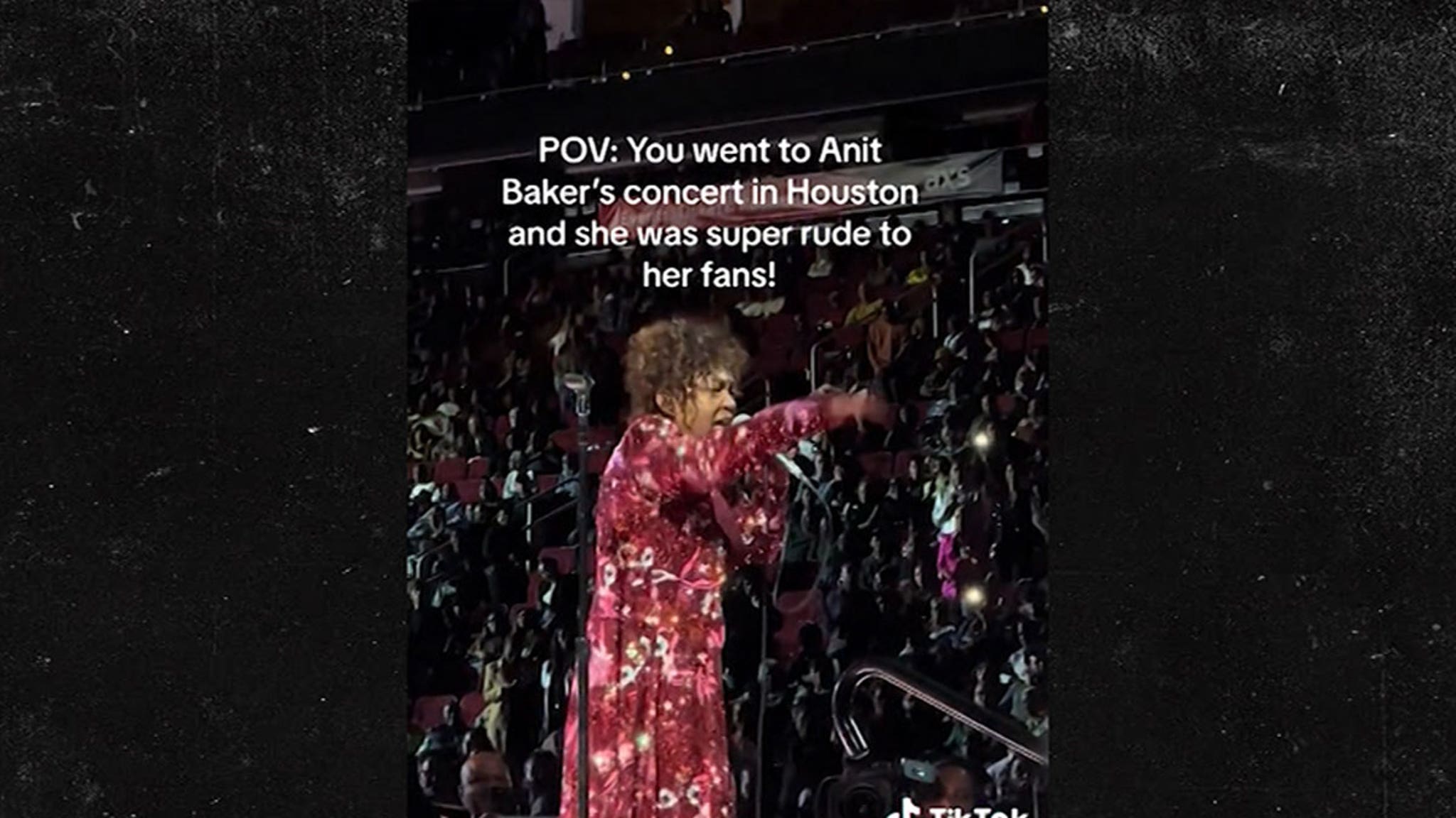 Anita Baker es acusada de burlarse de una audiencia de Houston durante un show en vivo
