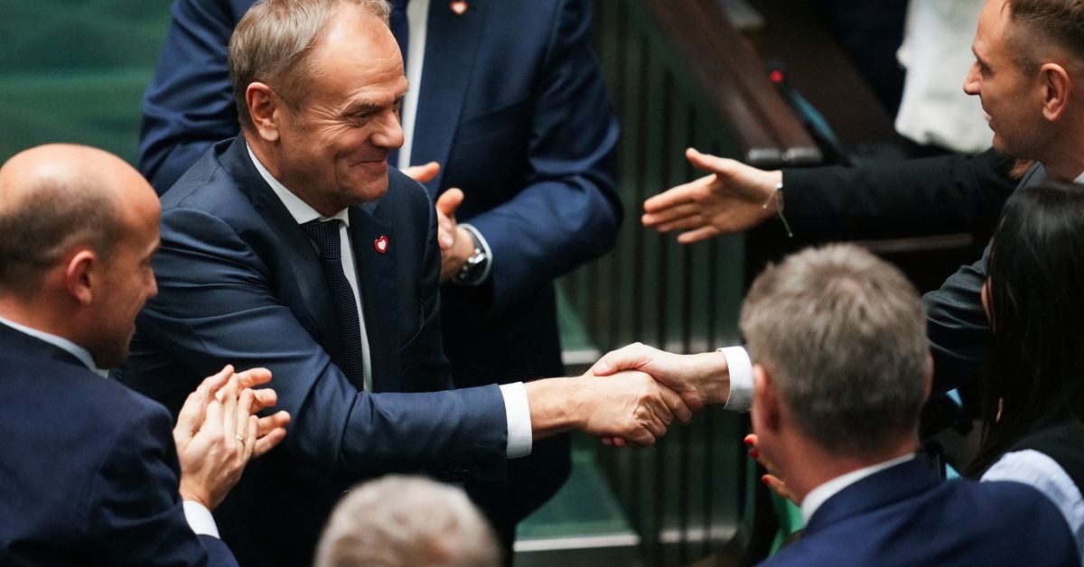 Donald Tusk de Polonia gana el voto de confianza y fija un rumbo pro UE