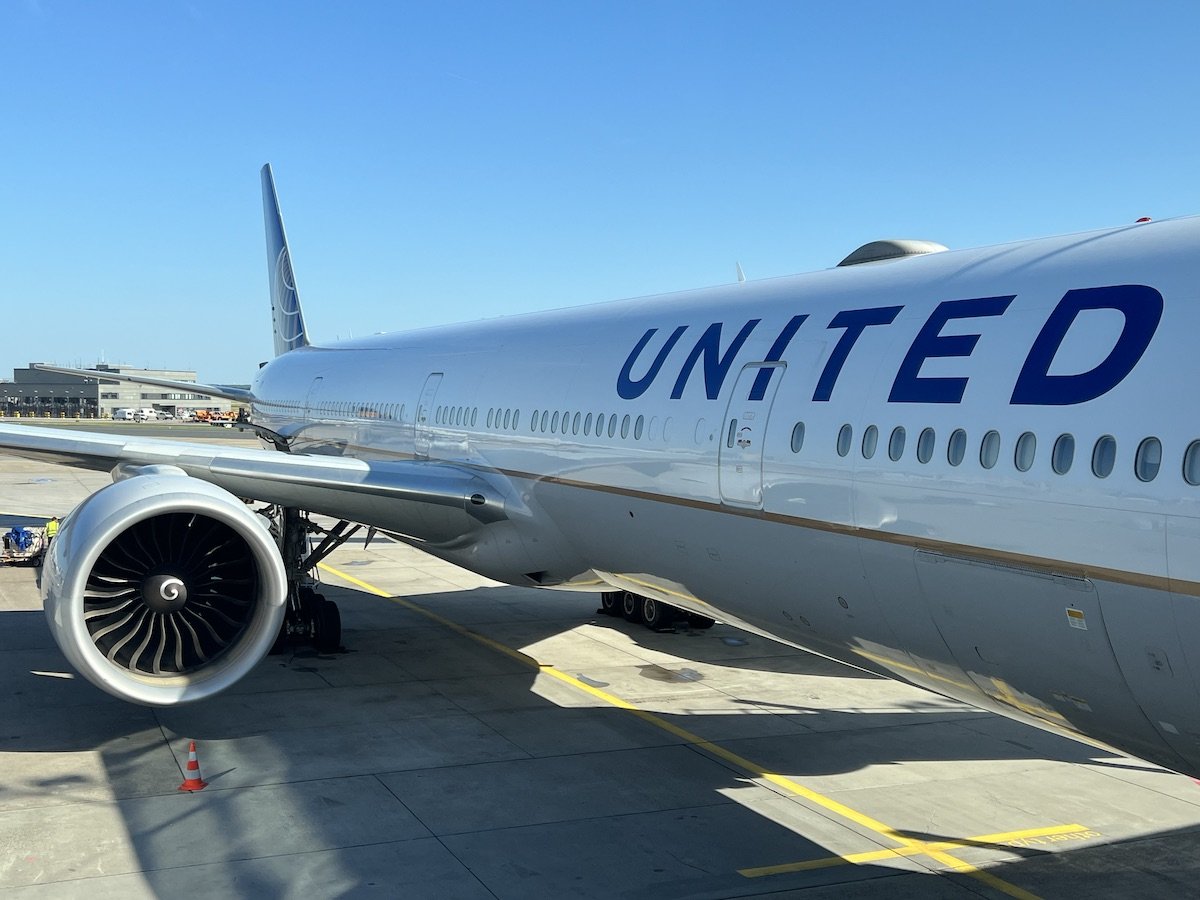 Oops: United Airlines’ “Time Travel” Flight Lands In Wrong Year