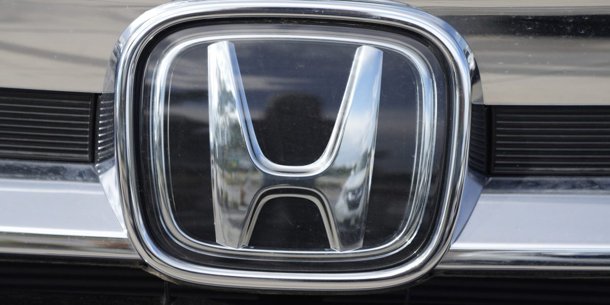 Honda retira del mercado más de 750.000 vehículos porque las bolsas de aire pueden inflarse cuando no deberían debido a sensores defectuosos.
