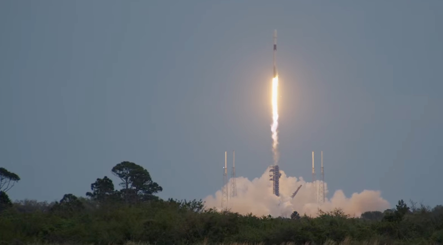SpaceX lanza la misión Starlink y se prepara para separar Crew Dragon de la Estación Espacial Internacional el lunes - Spaceflight Now