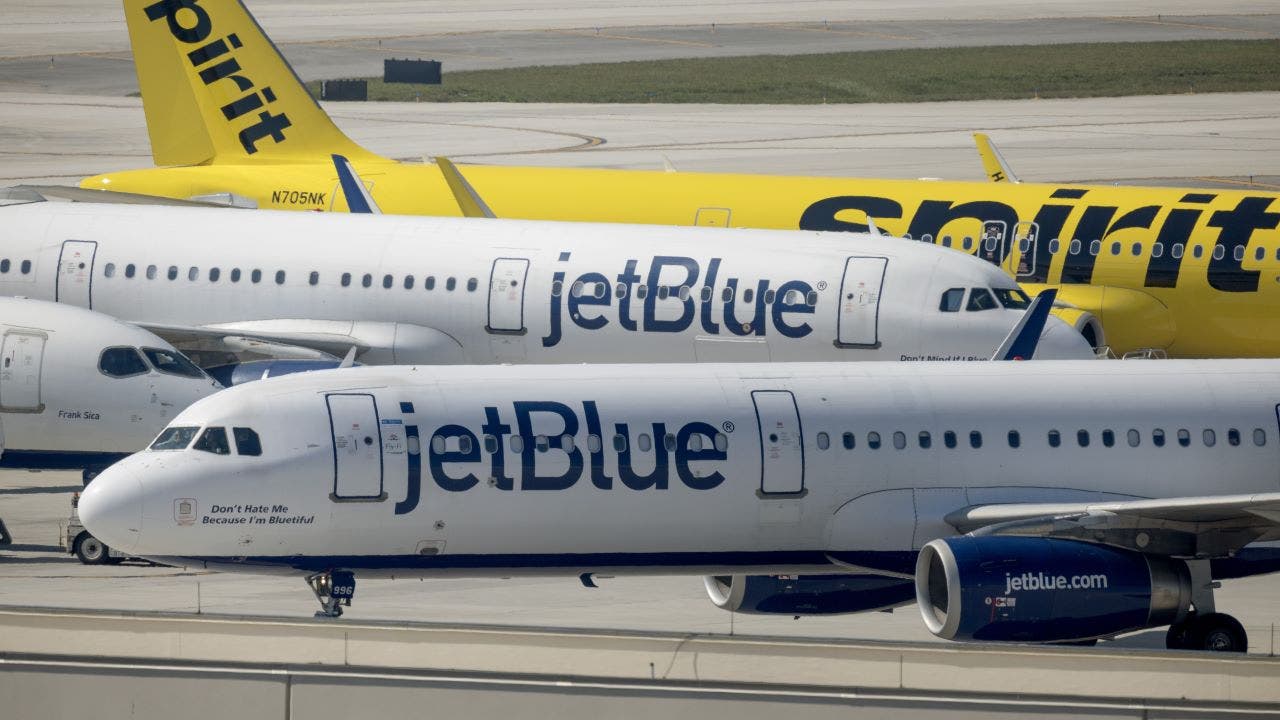 JetBlue abandona 5 ciudades porque recorta rutas no rentables
