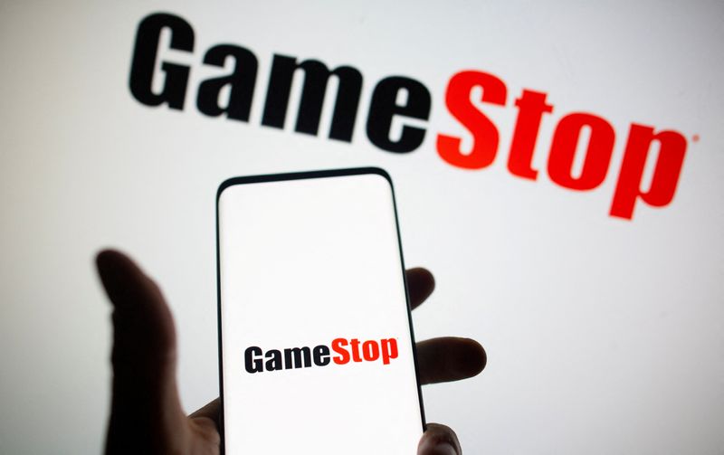 GameStop recorta empleos y disminuyen los ingresos trimestrales