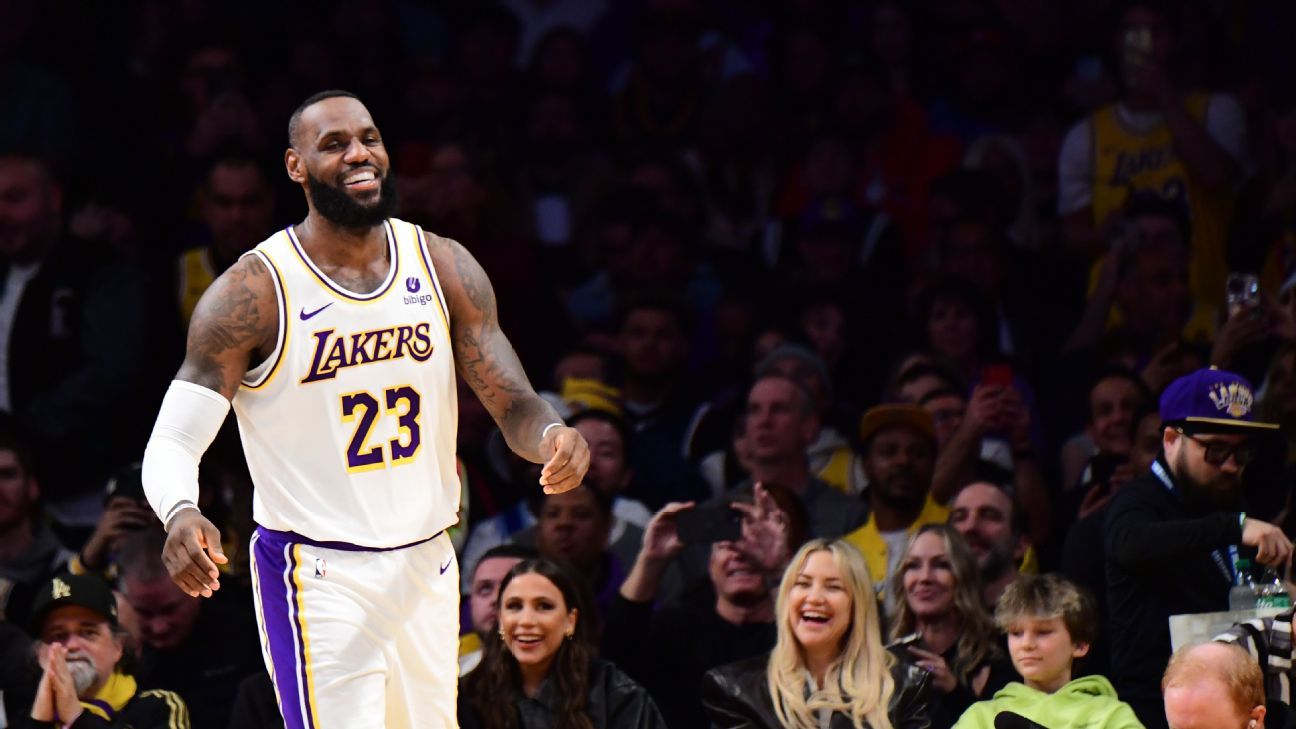 LeBron James, el jugador de los Lakers, es el primero en alcanzar los 40.000 puntos en su carrera