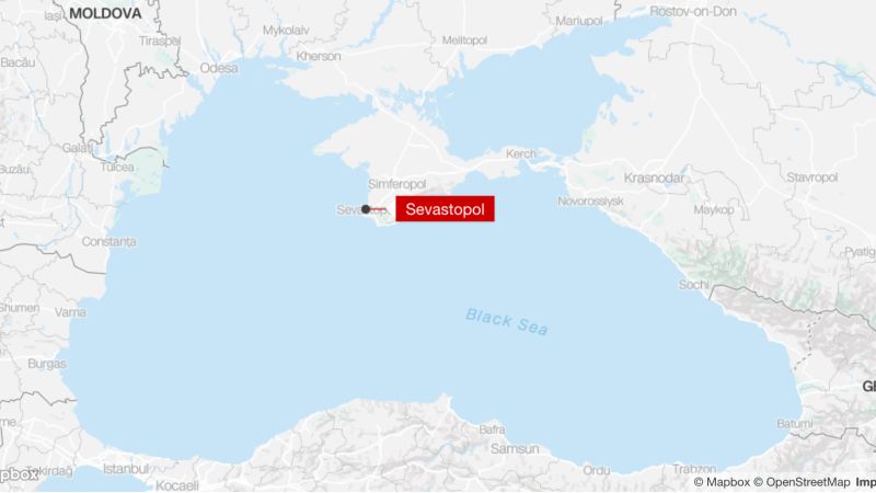 Sebastopol: Ucrania dice que atacó dos barcos de la armada rusa en un gran ataque a Crimea