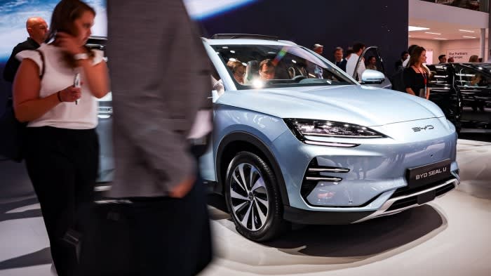 La Unión Europea necesitaría aranceles del 50% para limitar las importaciones de coches eléctricos chinos