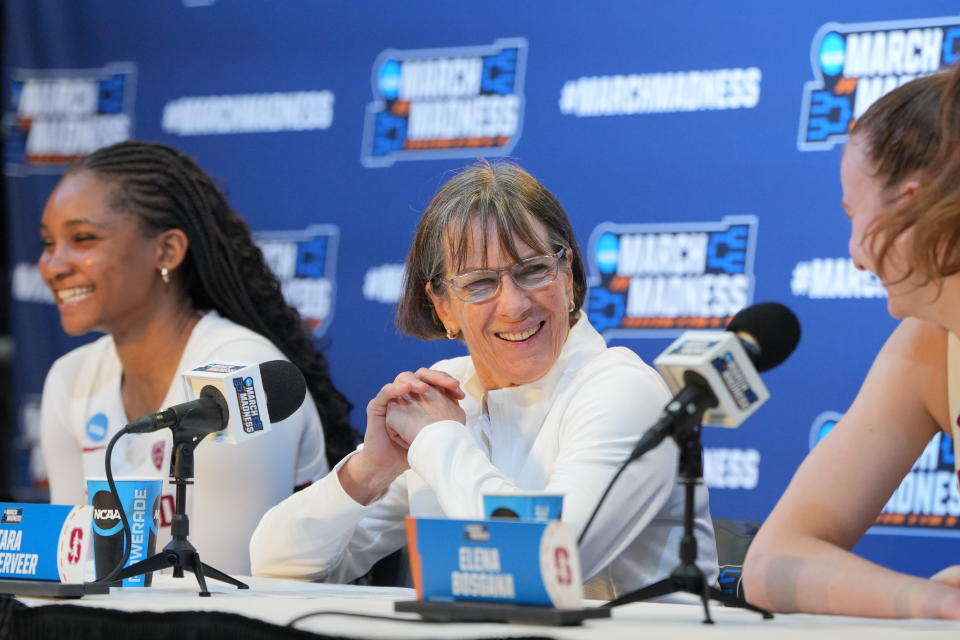 Tara VanDerveer es la entrenadora con más victorias en baloncesto masculino y femenino. 